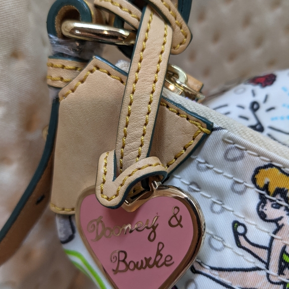 Dooney & Bourke RETIRED Disney Park Champsac Purse Bag. Like New Condition - Picture 13 of 14